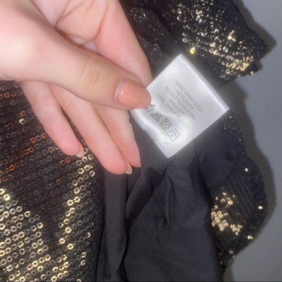 House of Harlow 1960 x Revolve Suri Sequin Wrap V-Neck Ruffle Sleeve Cropped Top - Picture 10 of 10